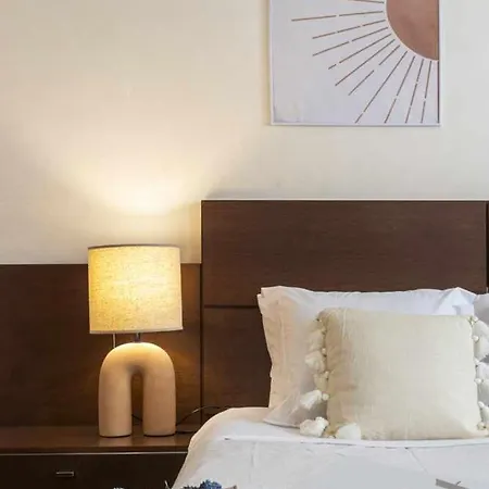 Pink Villacosta Villa *